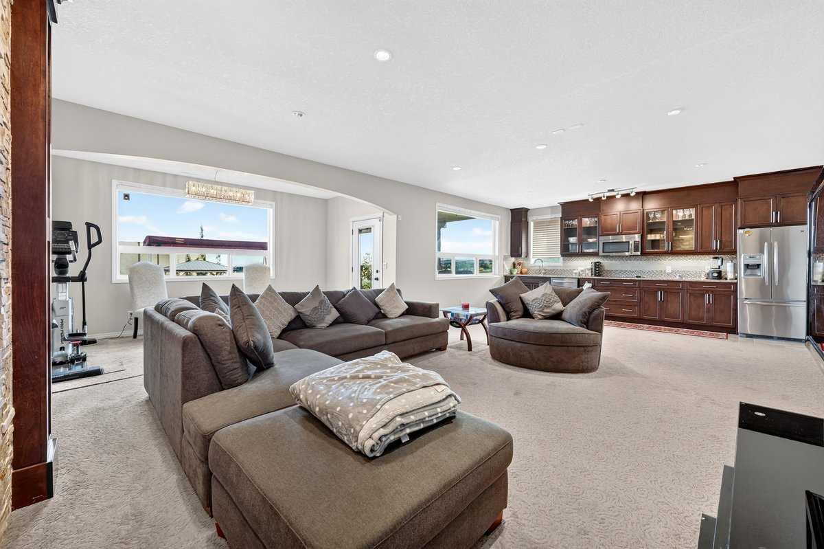 40 Sherwood Manor NW