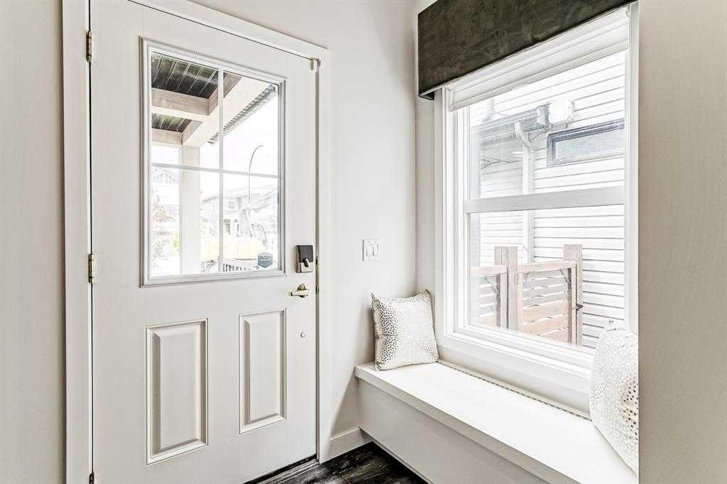22 Howse Mount NE