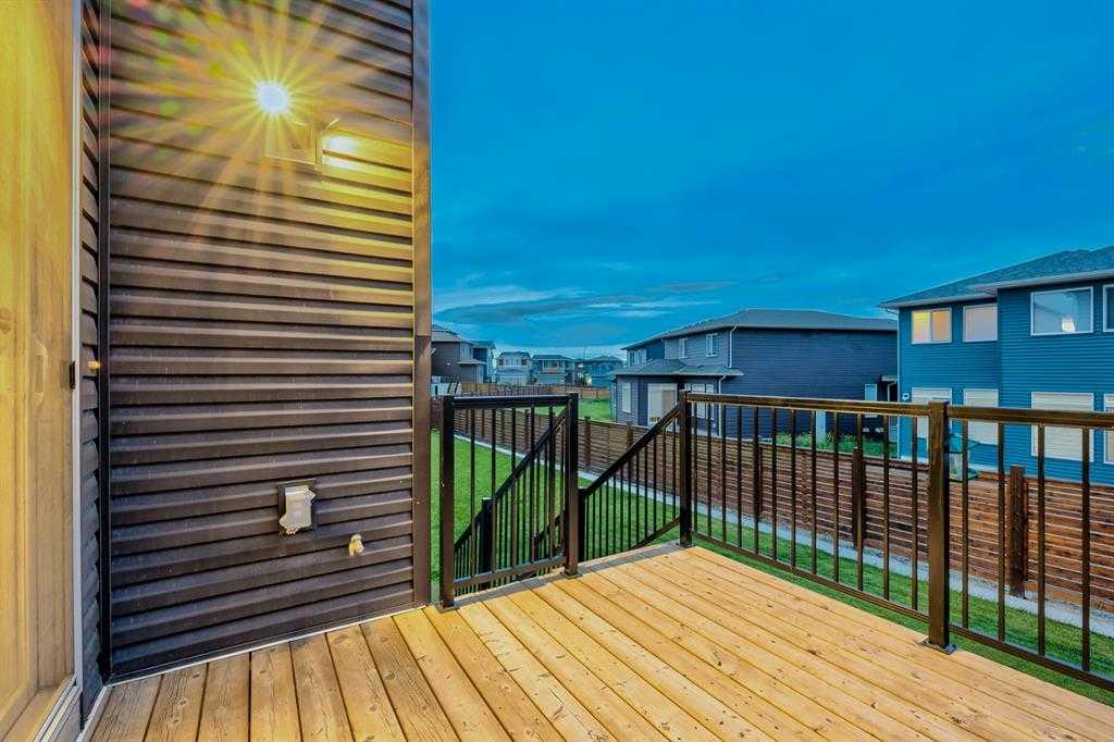 22 Howse Mount NE