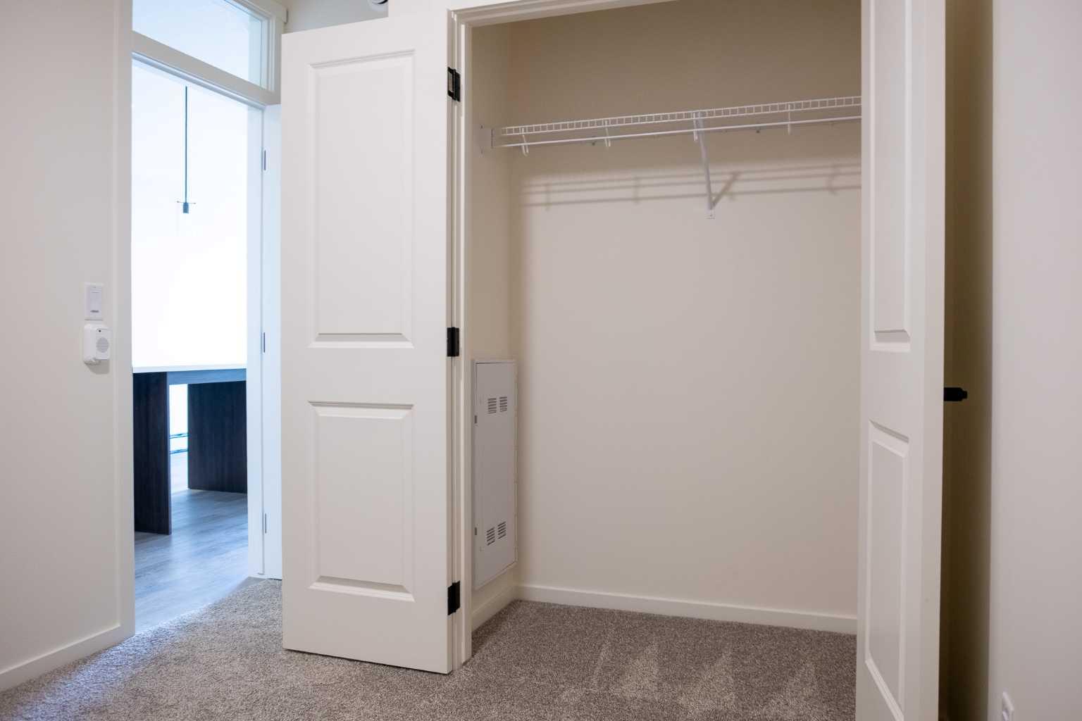 1305, 47 Creekview Gardens 