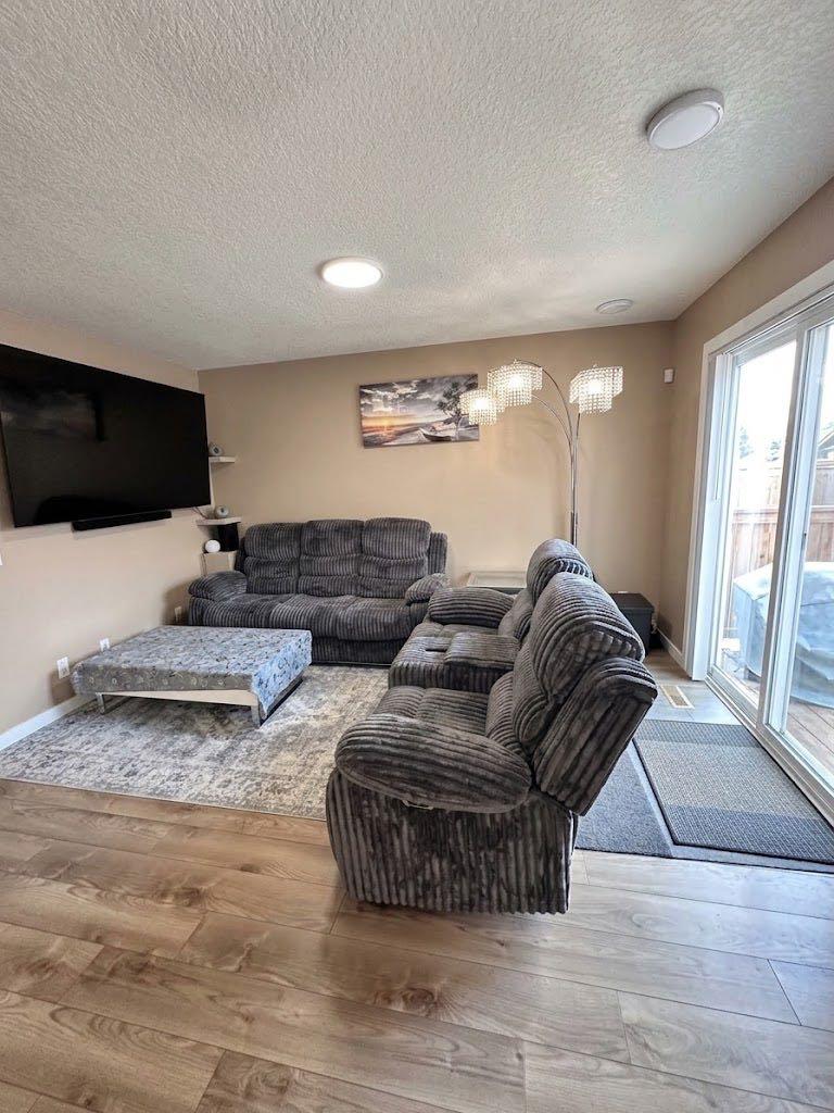 99 Tararidge Close NE