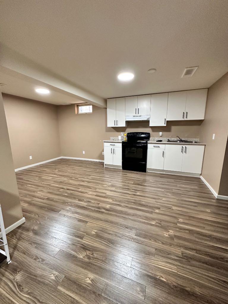 99 Tararidge Close NE