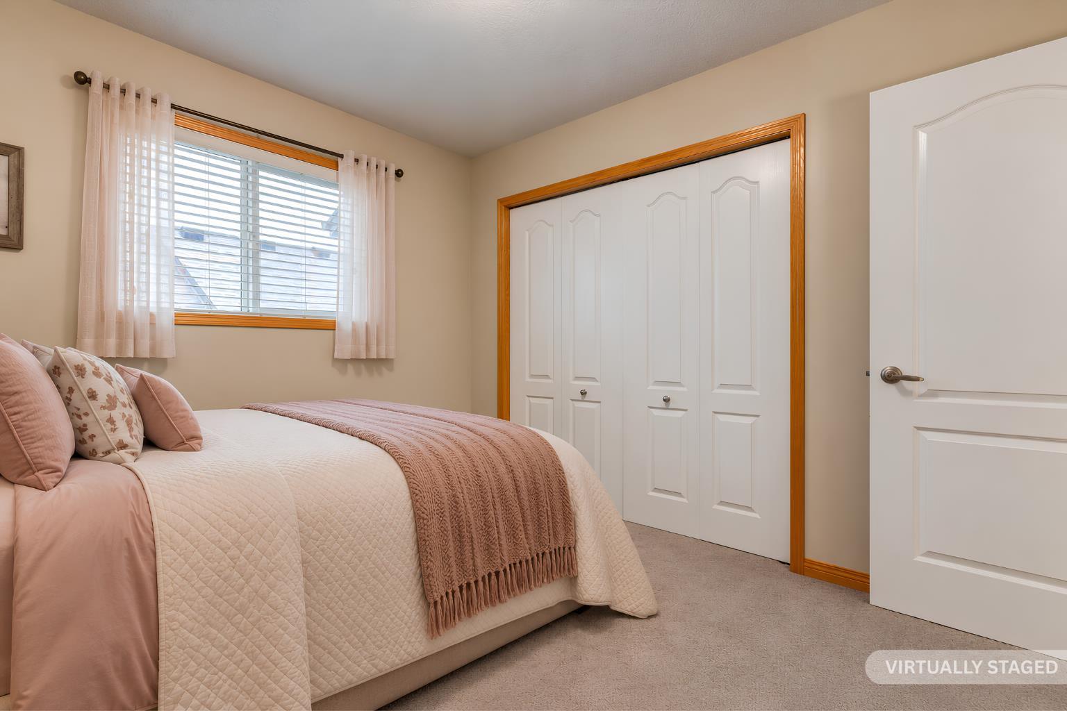 135 Hawkmere View 