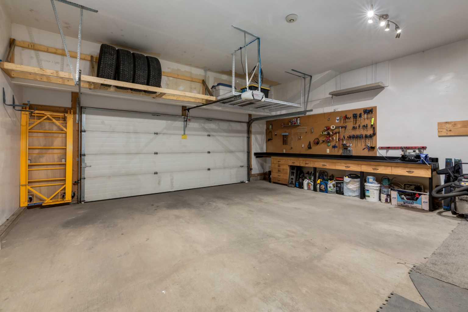 135 Hawkmere View 