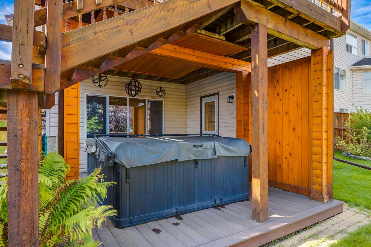 135 Hawkmere View 
