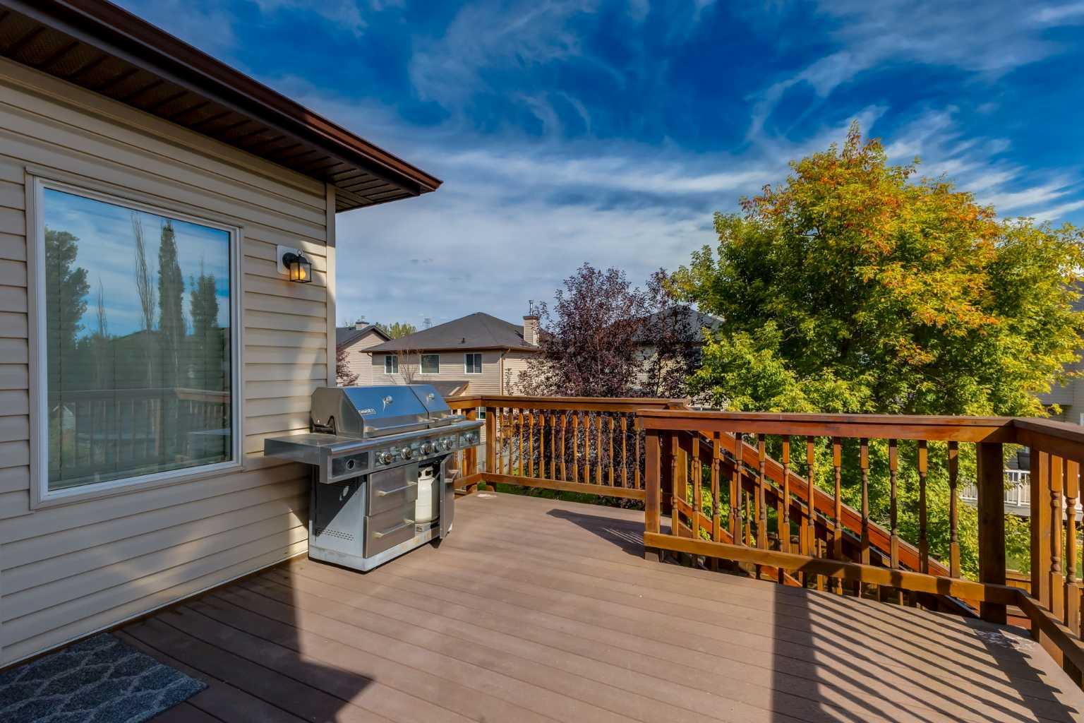 135 Hawkmere View 