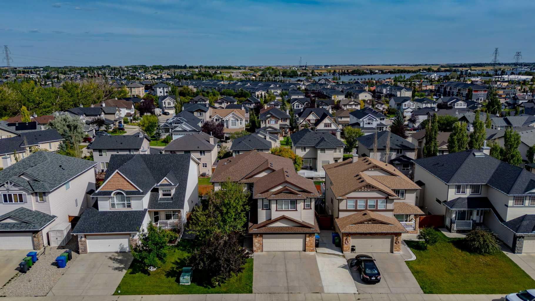 135 Hawkmere View 