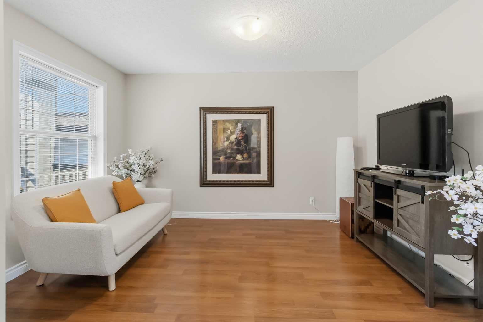 307 Hidden Cove NW