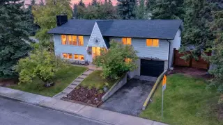 1703 107 Avenue SW