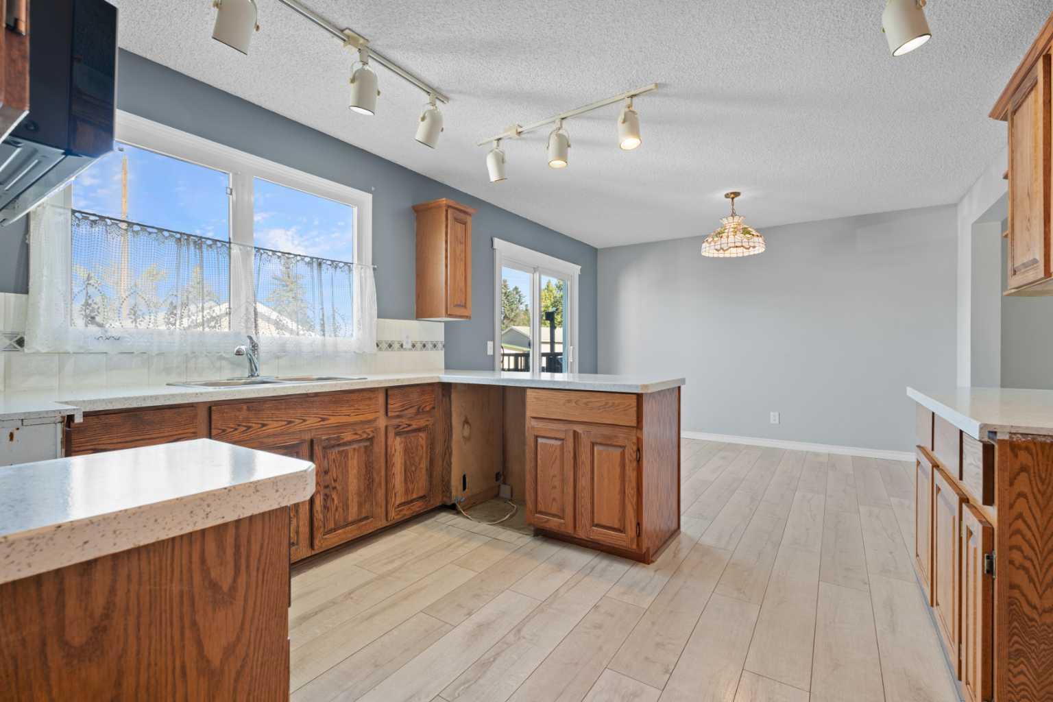 135 Queensland Road SE