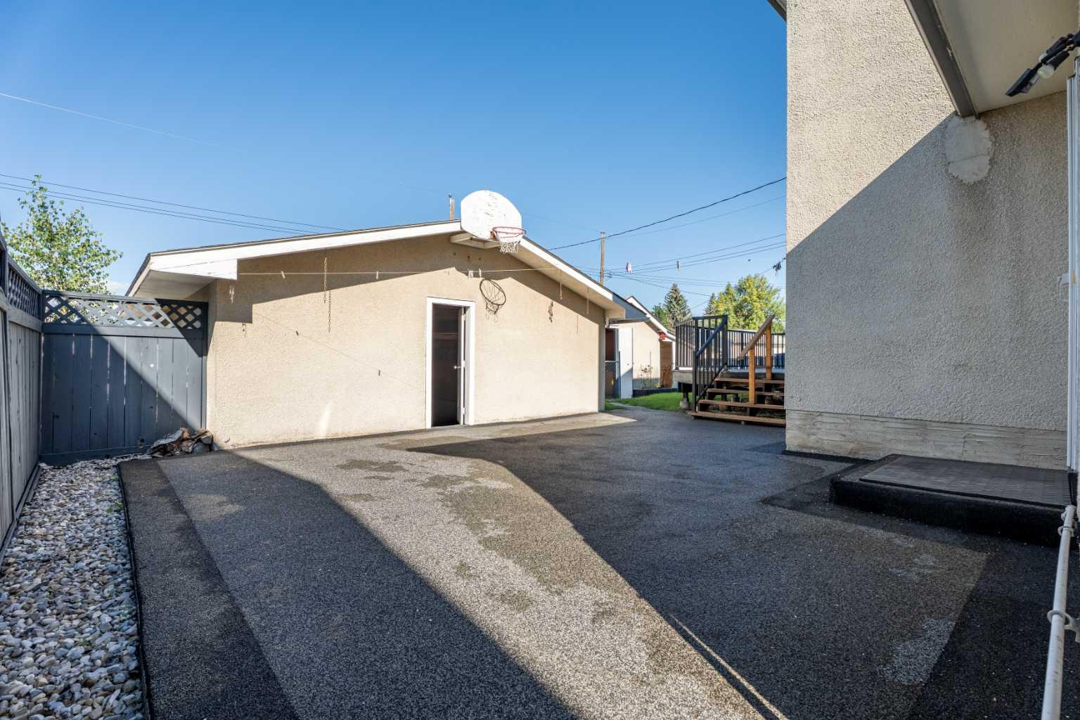135 Queensland Road SE