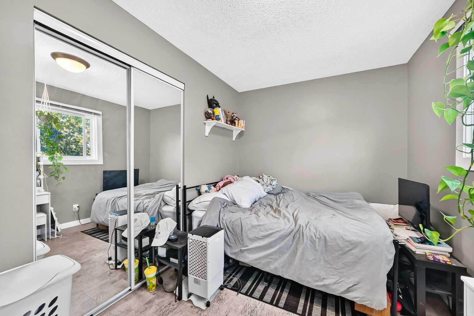116 Midland Crescent SE