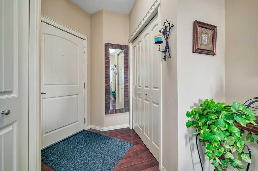 411, 406 Cranberry Park SE