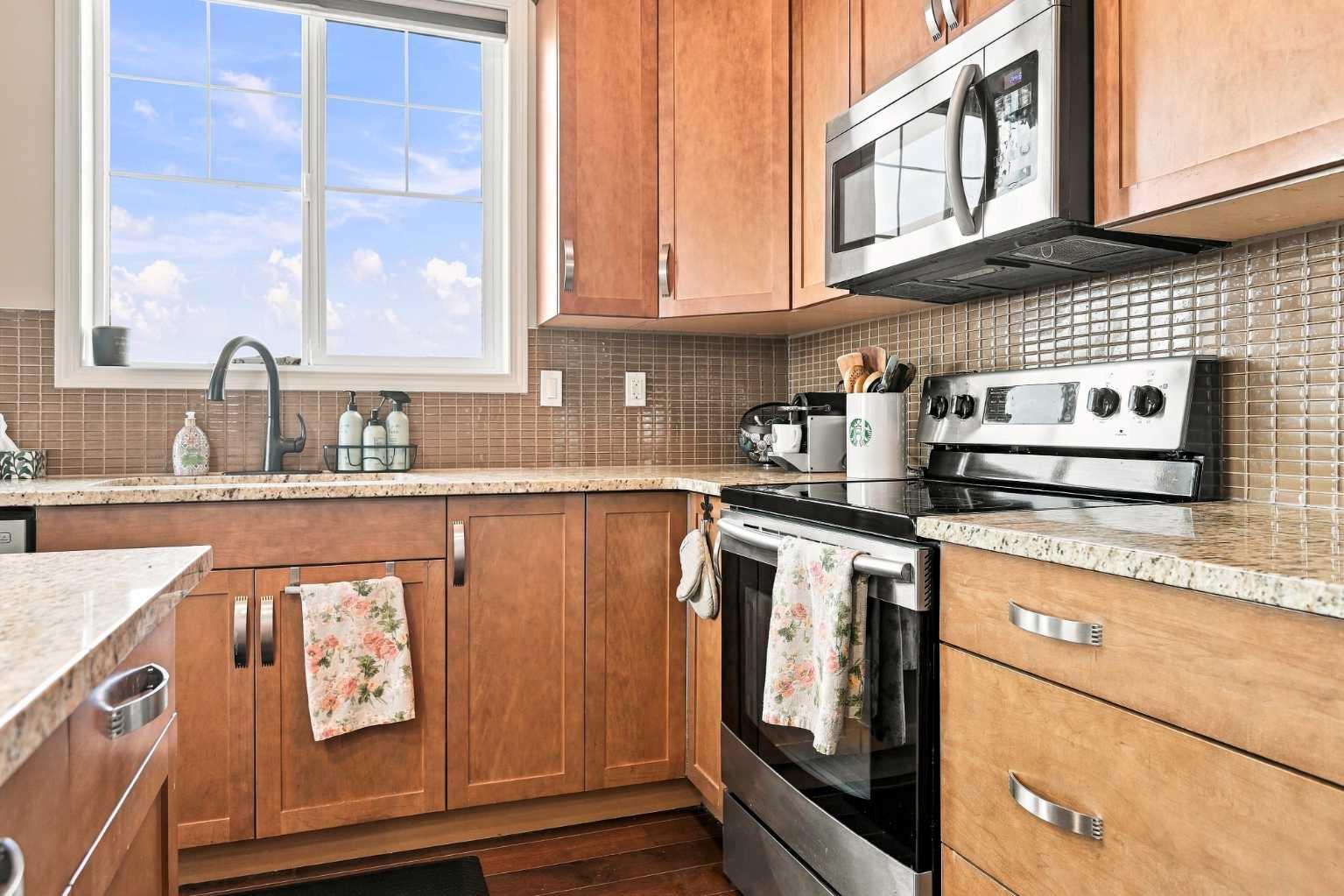 411, 406 Cranberry Park SE