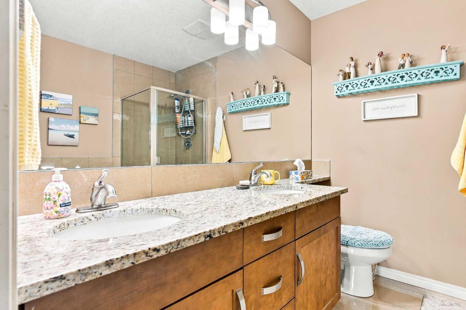 411, 406 Cranberry Park SE