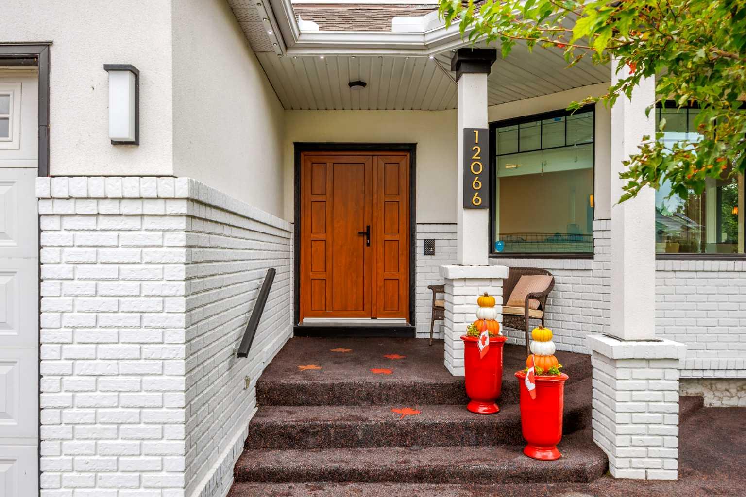 12066 Diamond View SE