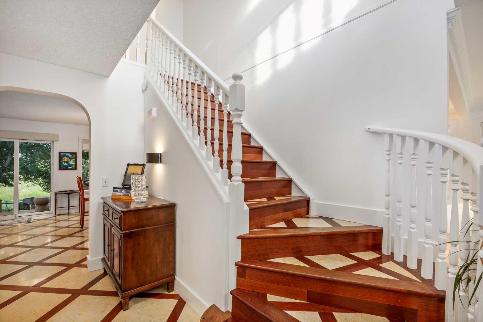 12066 Diamond View SE