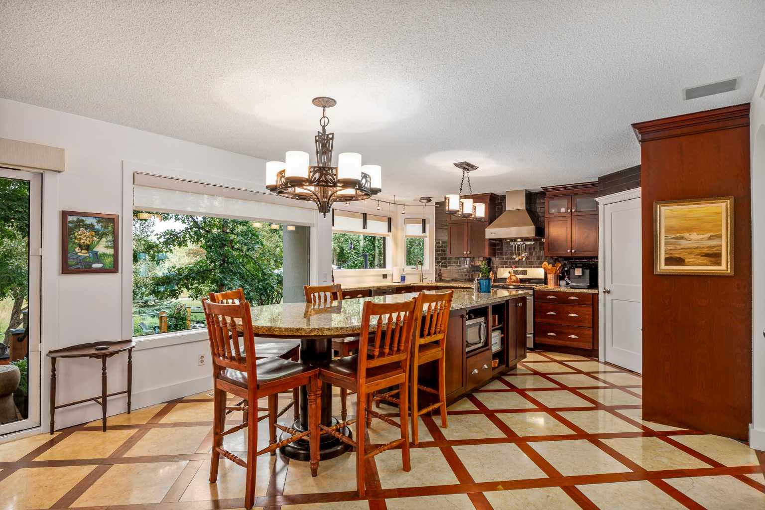 12066 Diamond View SE