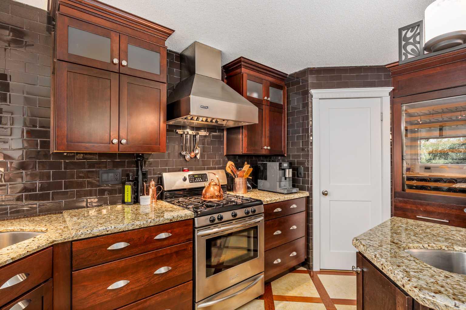 12066 Diamond View SE