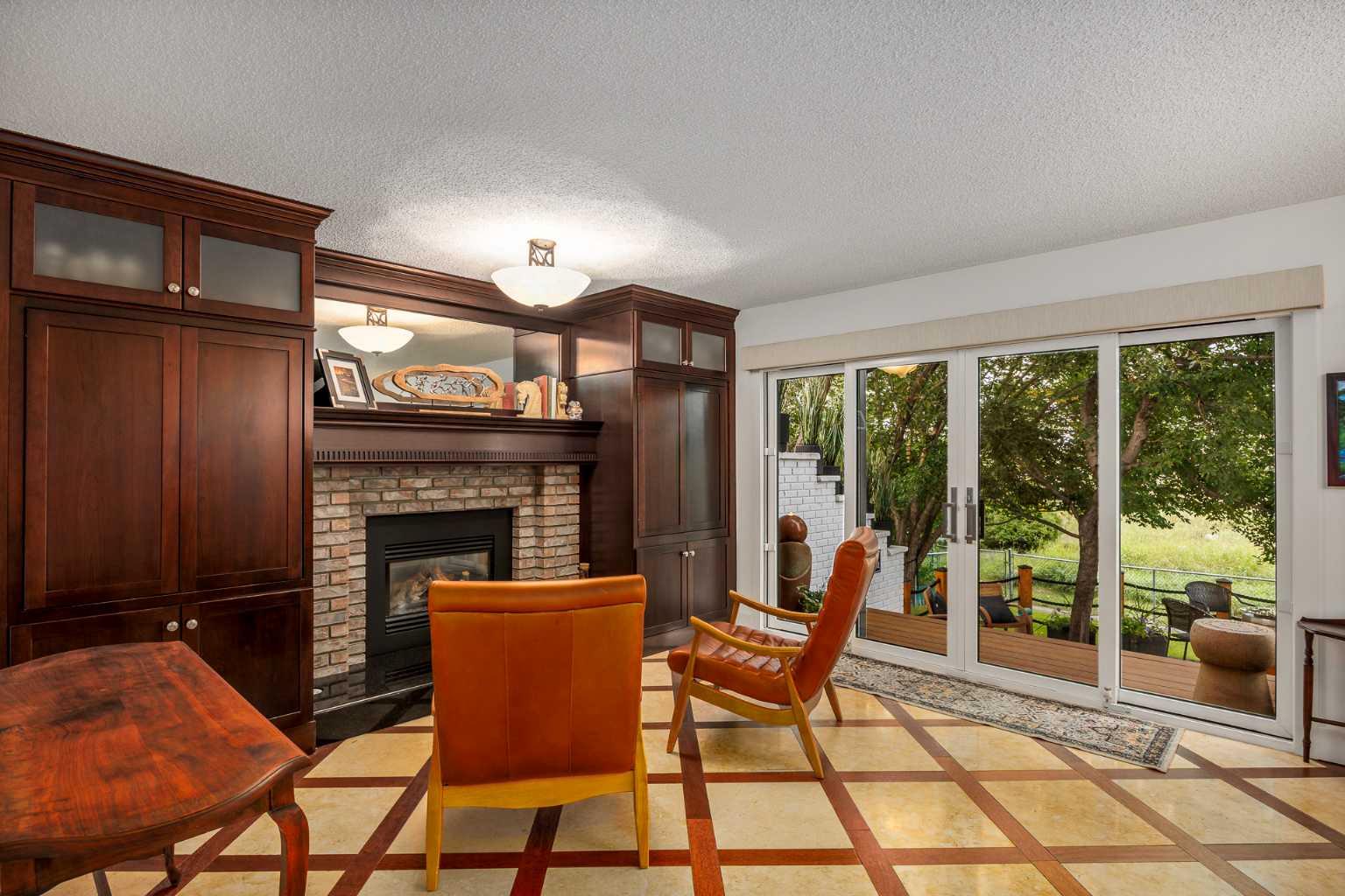 12066 Diamond View SE