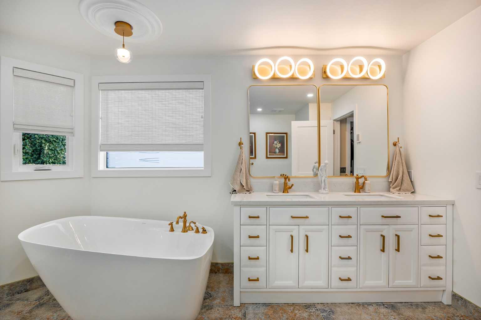 12066 Diamond View SE