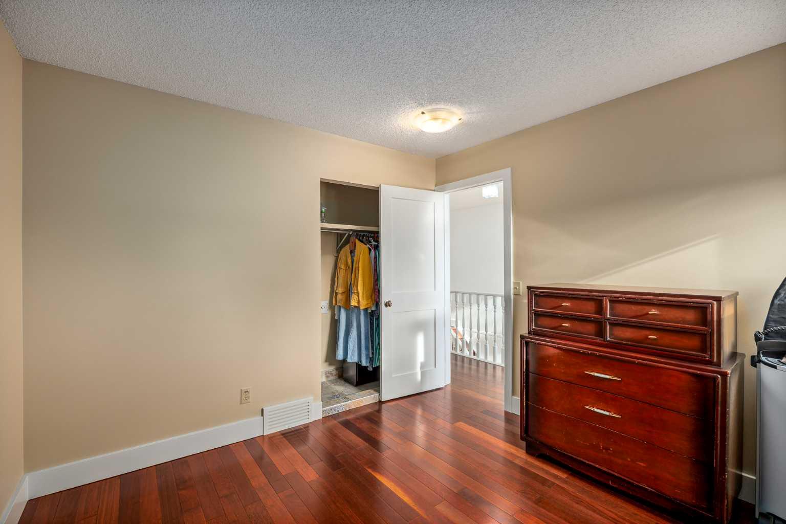 12066 Diamond View SE