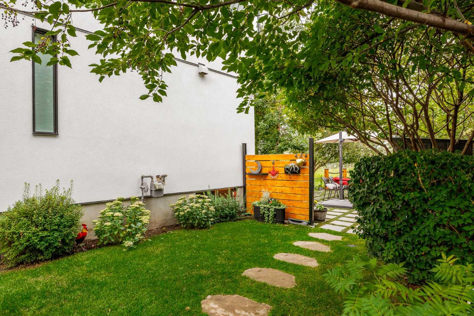 12066 Diamond View SE