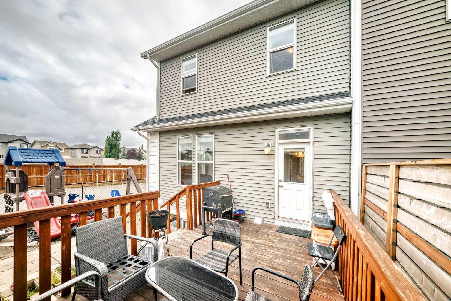 156 South Point Court SW