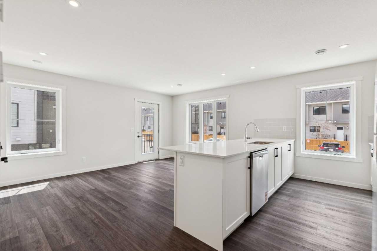 202, 40 Livingston Parade NE