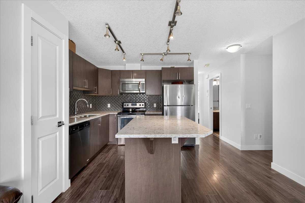 171 Evanscrest Gardens NW