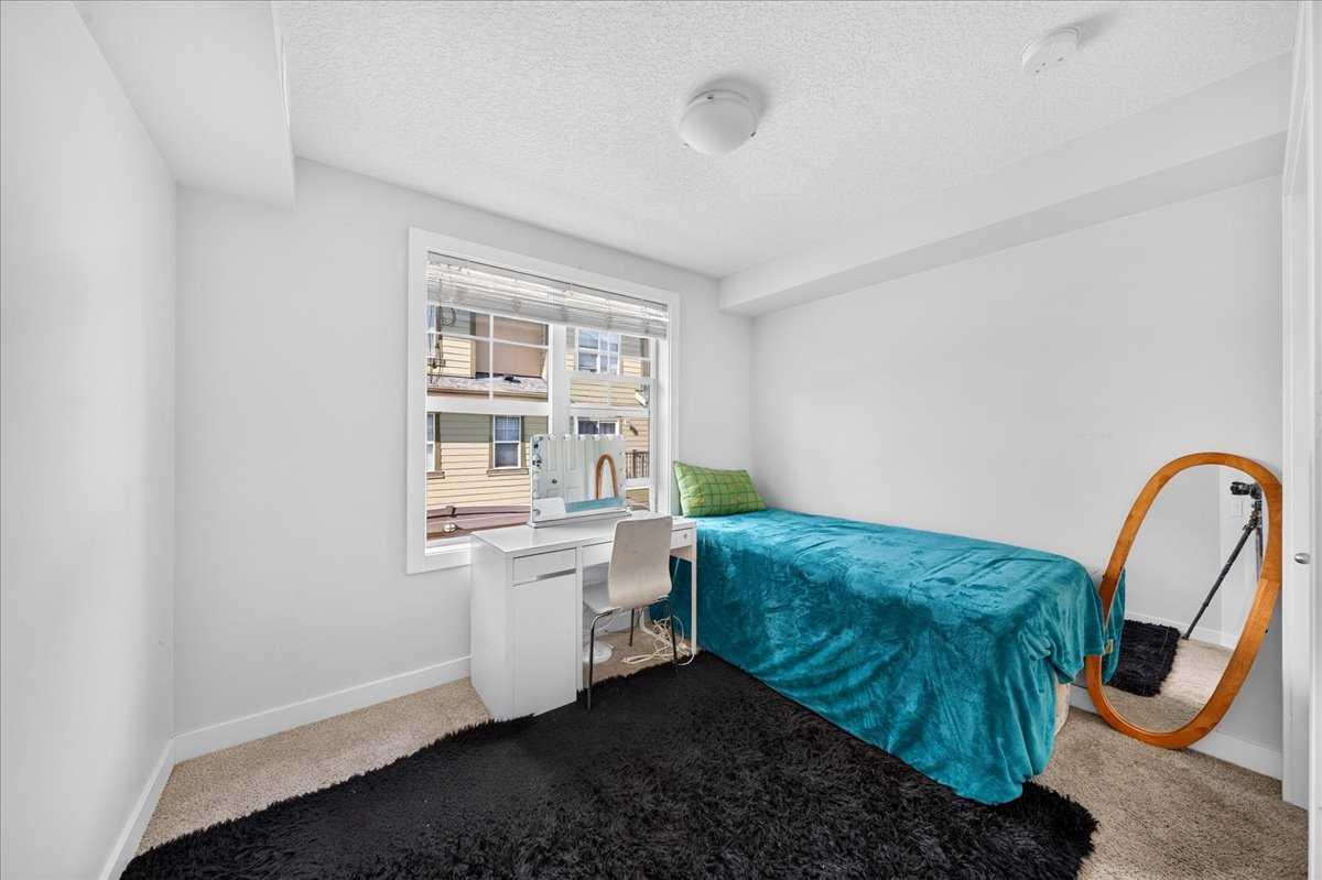 171 Evanscrest Gardens NW