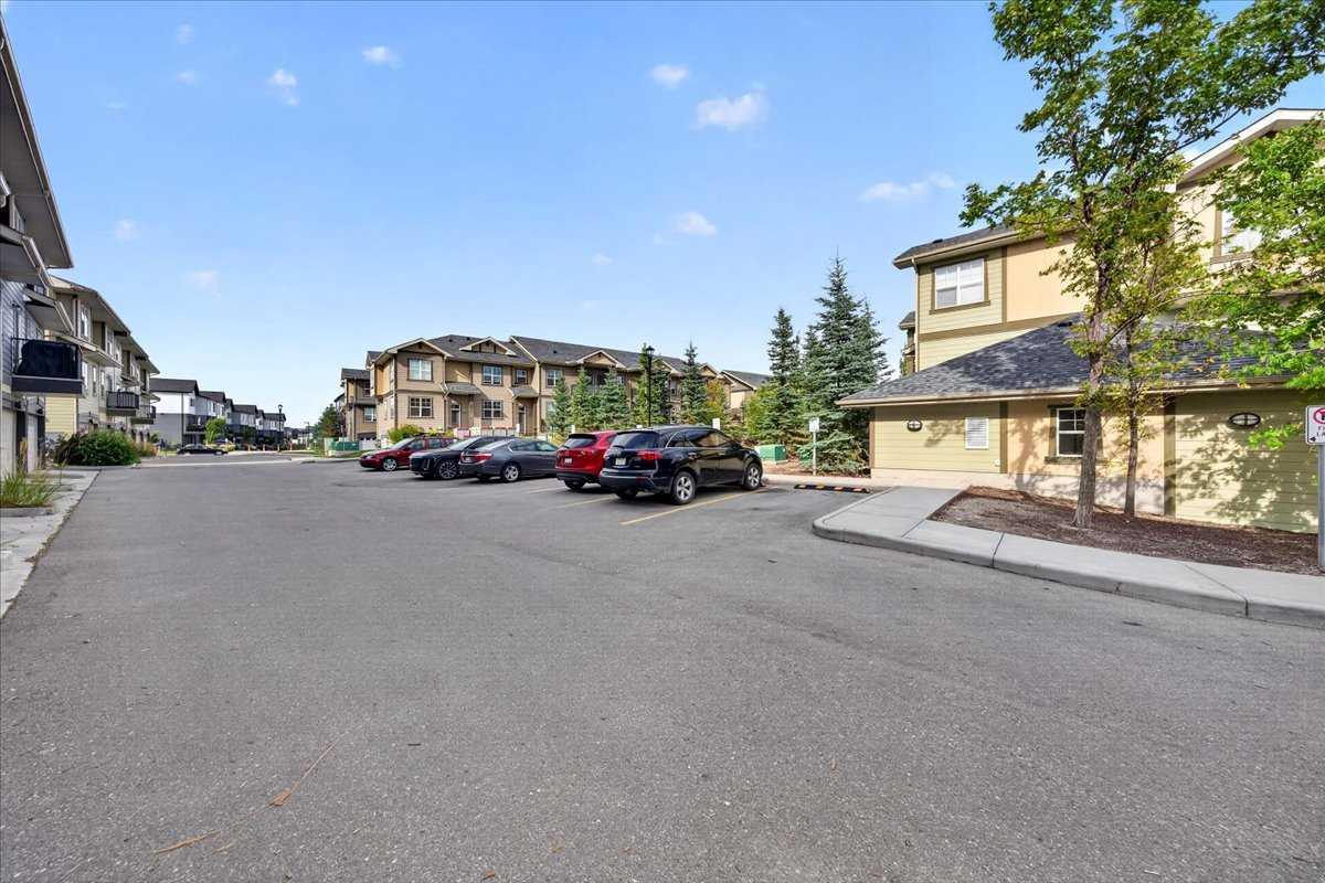 171 Evanscrest Gardens NW