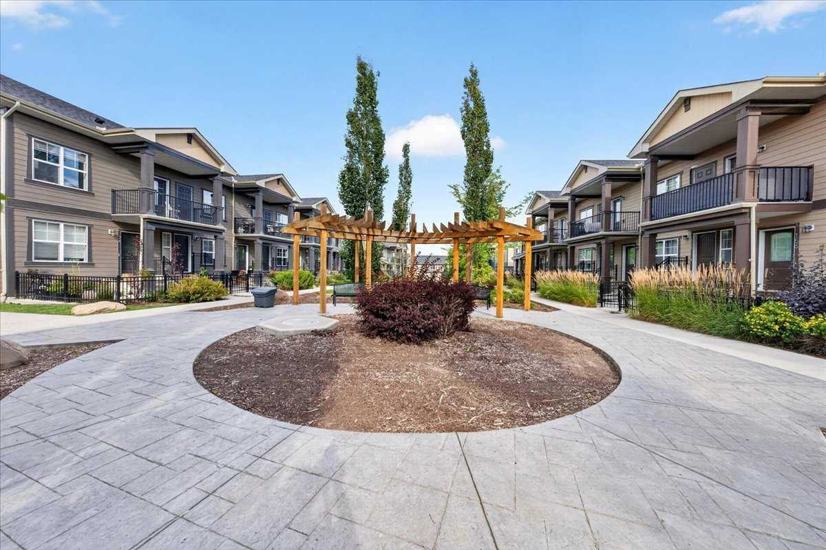 171 Evanscrest Gardens NW