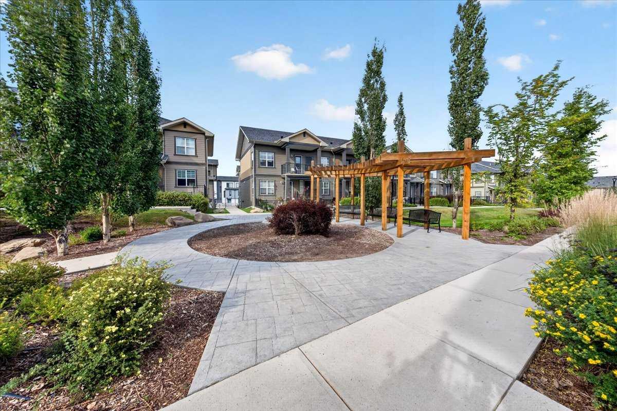 171 Evanscrest Gardens NW
