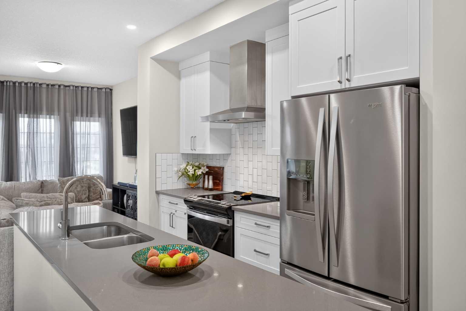 116, 81 Greenbriar Place NW