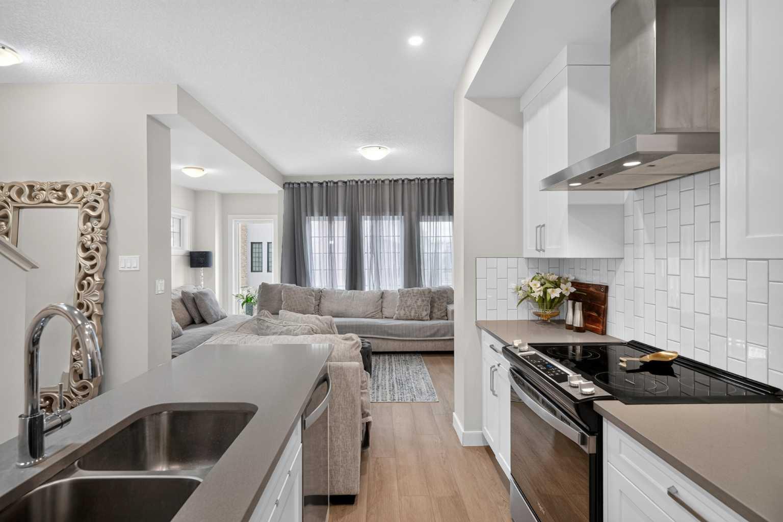 116, 81 Greenbriar Place NW
