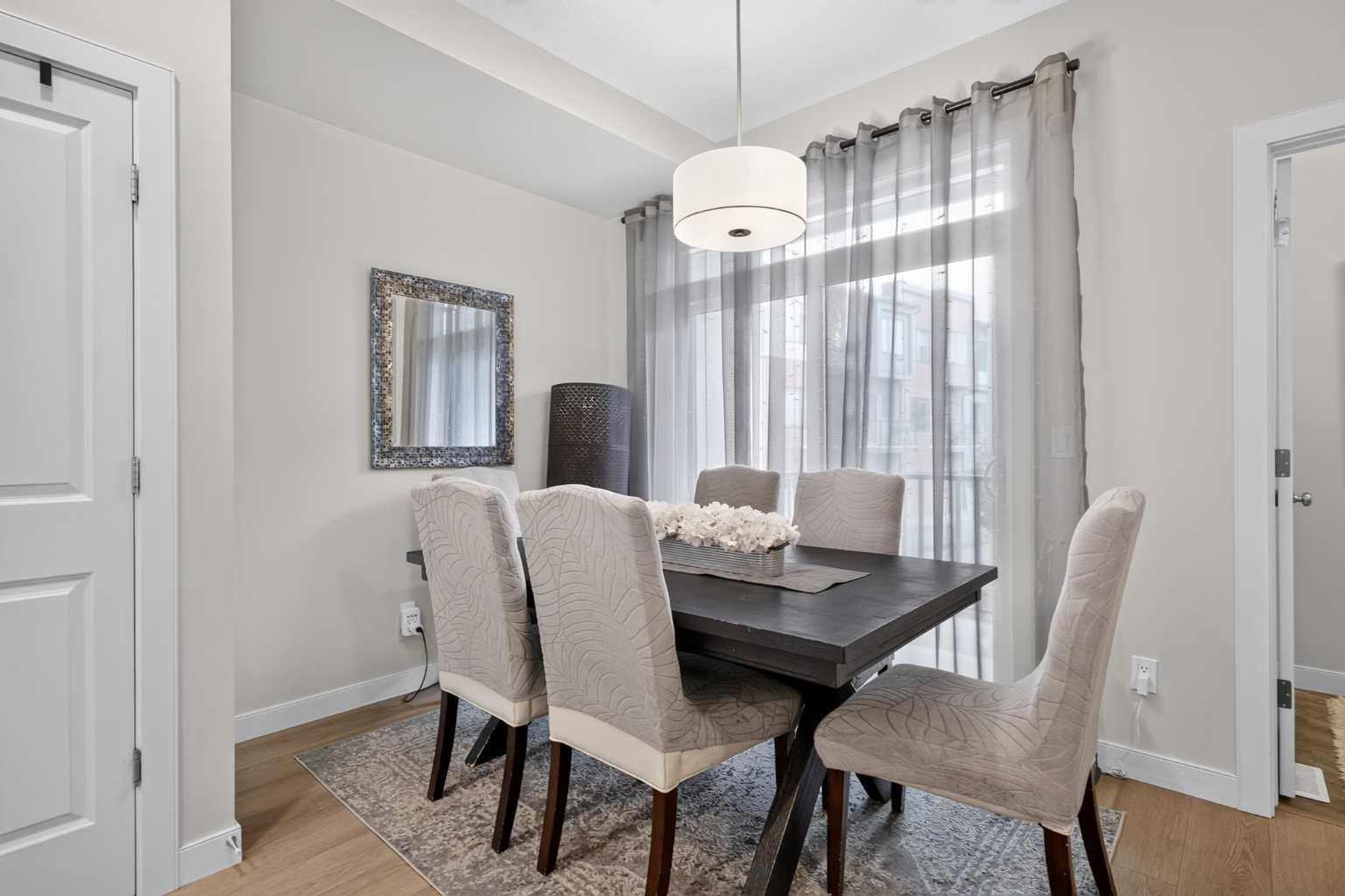 116, 81 Greenbriar Place NW