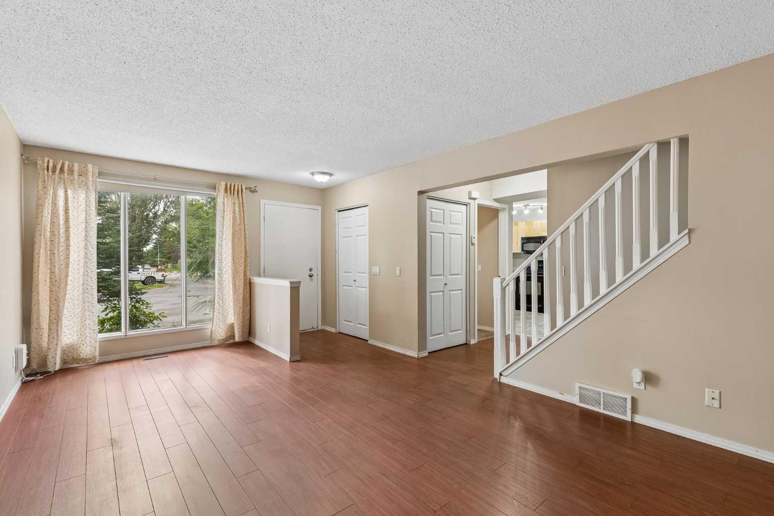 124 Pineset Place NE