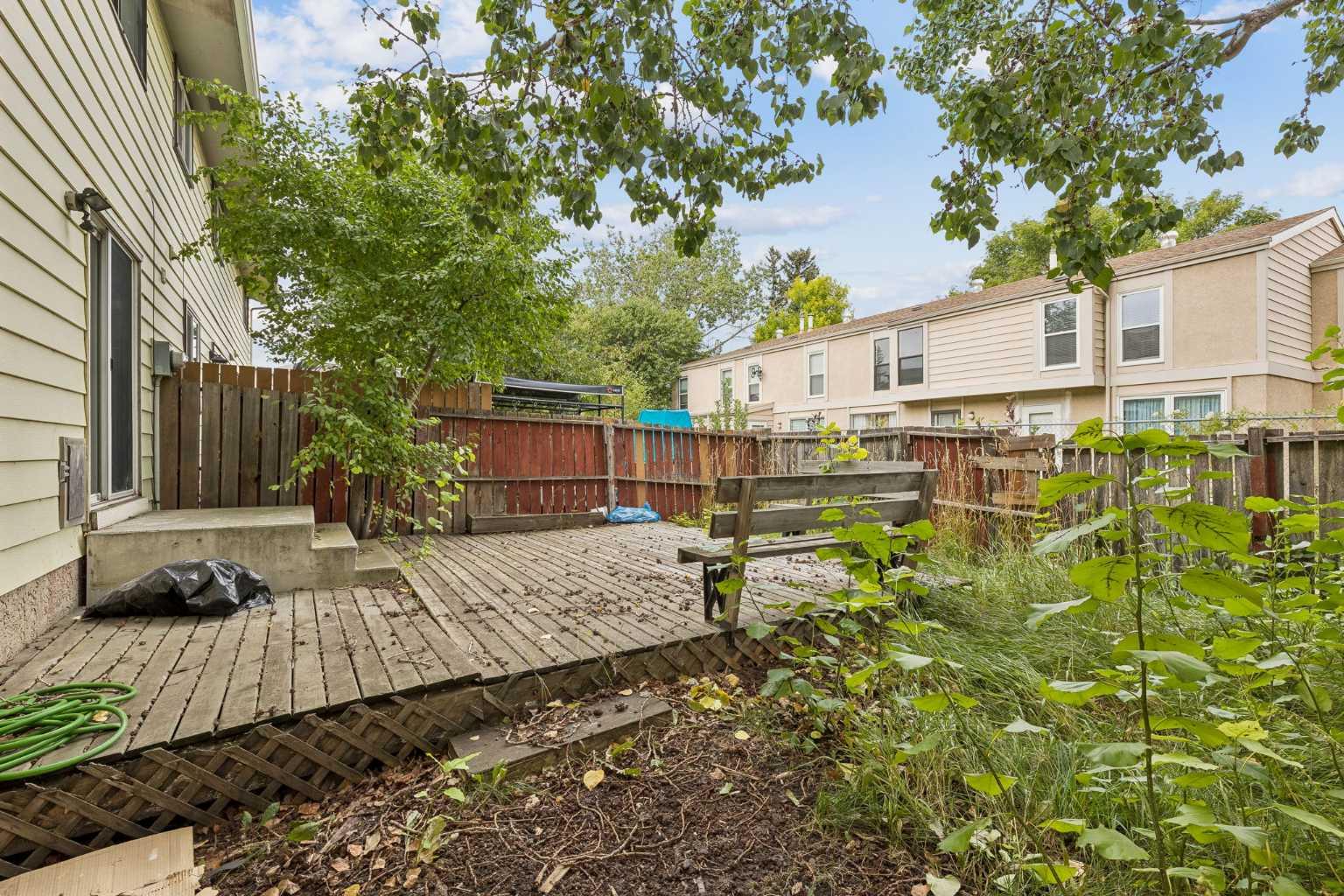 124 Pineset Place NE