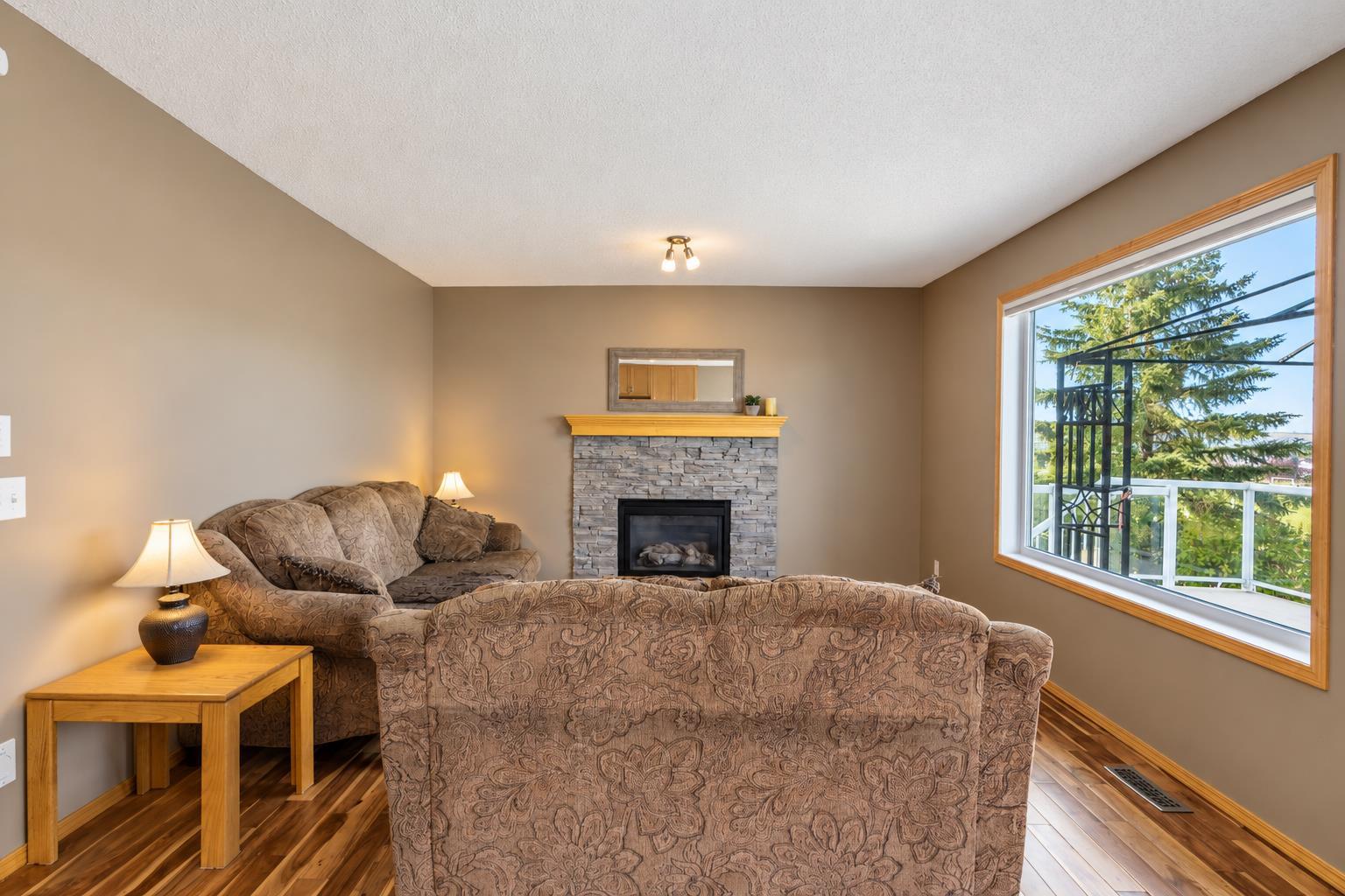 93 Tuscany Meadows Common NW