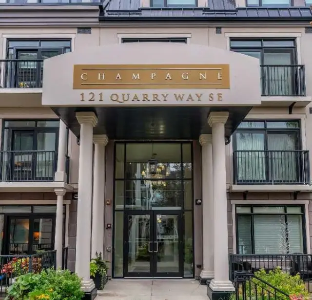 105, 121 Quarry Way SE