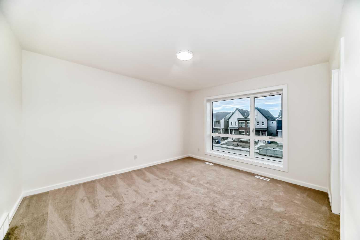 12 Savanna Place NE