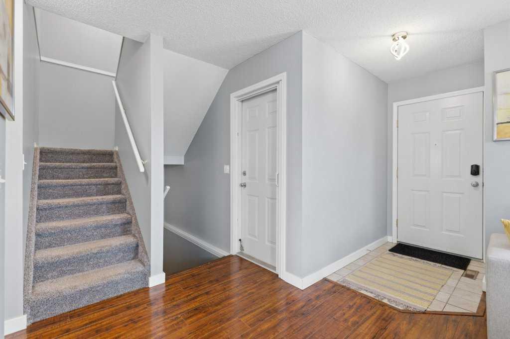 126 Harvest Gold Place NE