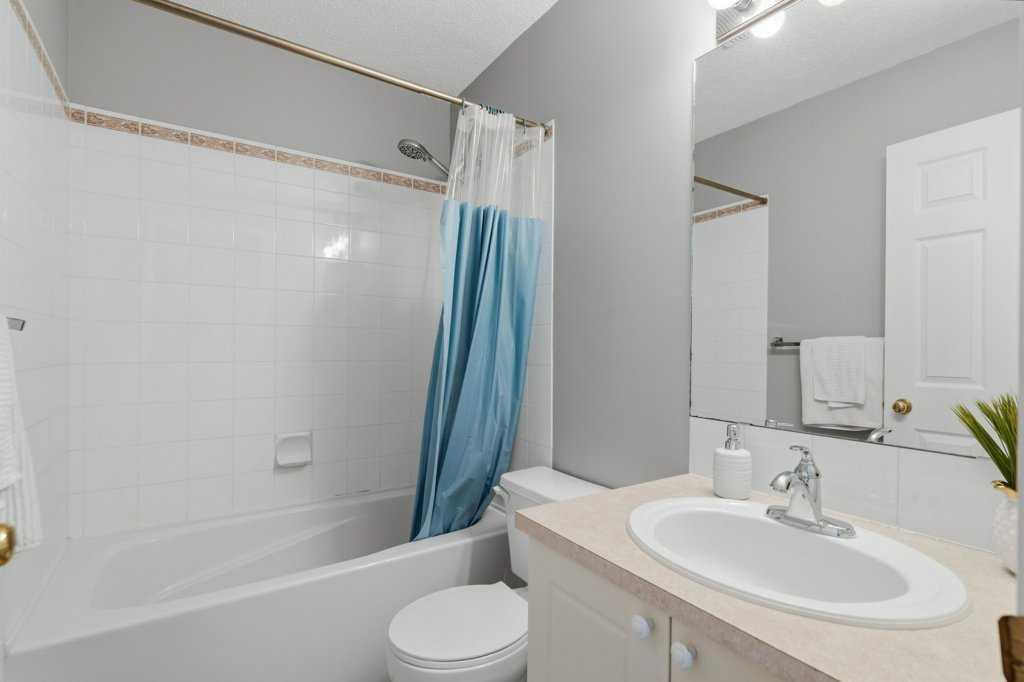 126 Harvest Gold Place NE