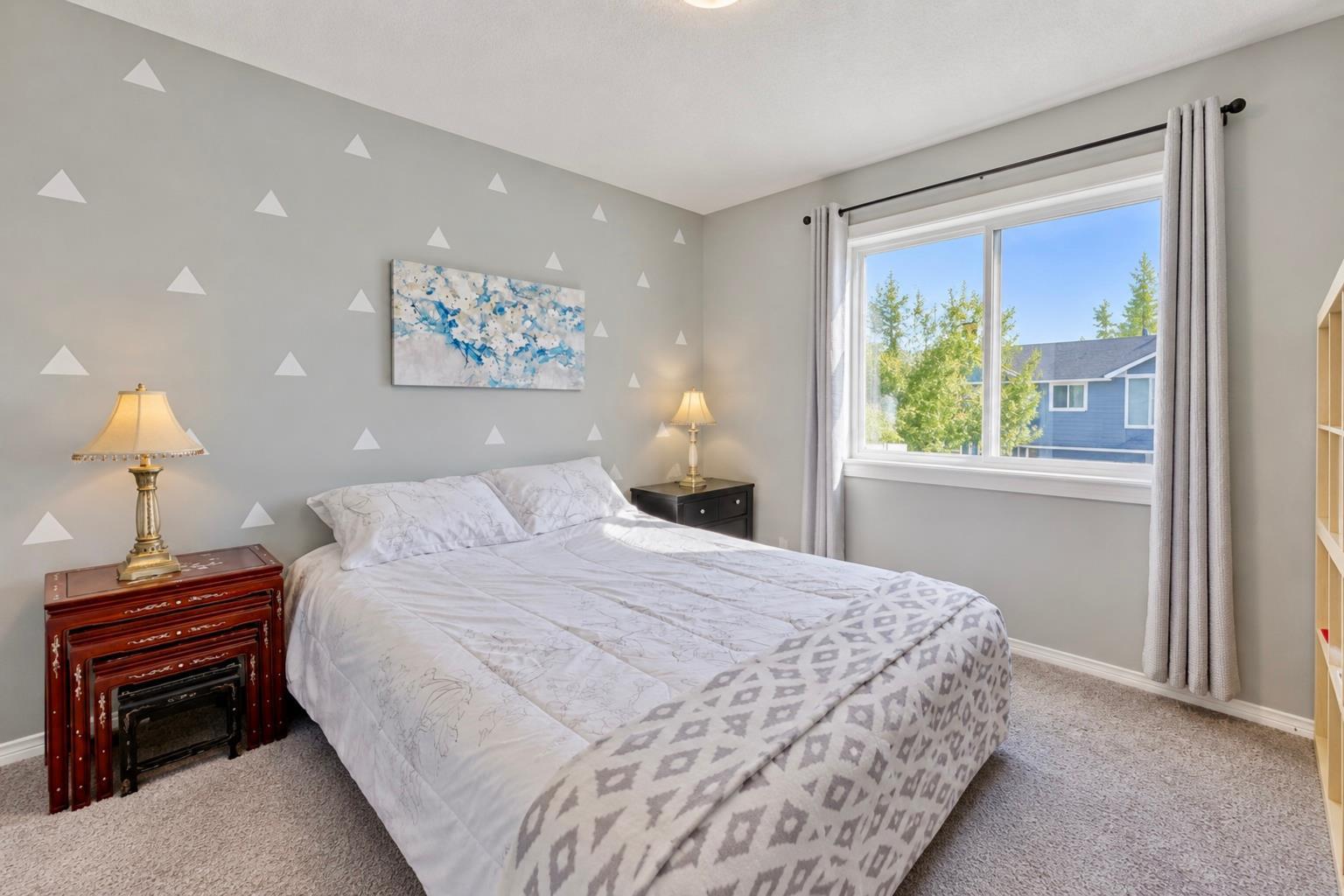 126 Harvest Gold Place NE