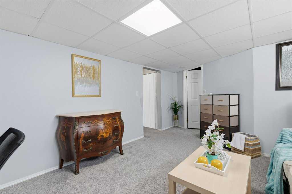 126 Harvest Gold Place NE