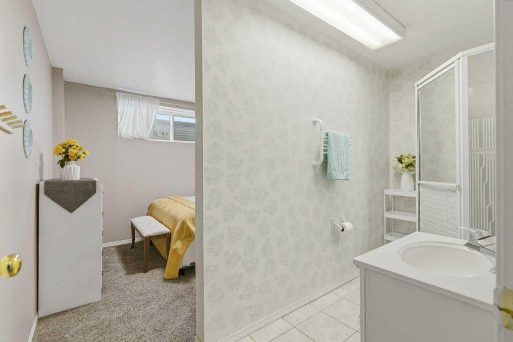 126 Harvest Gold Place NE