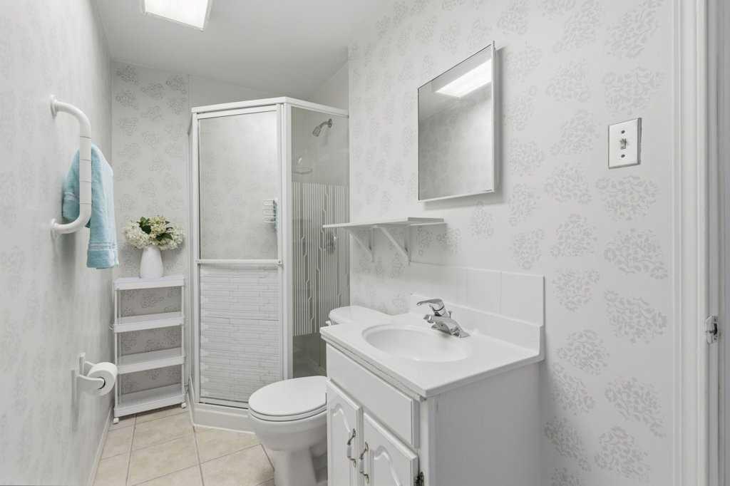 126 Harvest Gold Place NE