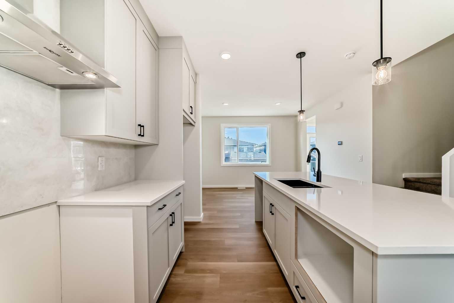 11 Blue Heron Parade SE