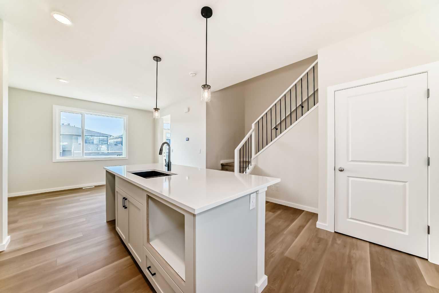 11 Blue Heron Parade SE